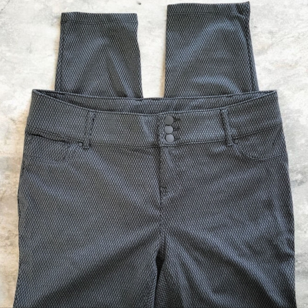 Patterned Stretch Pants - Picture 8 of 12